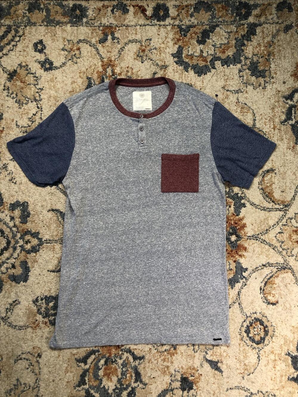 On The Byas Henley Shirt Mens Medium Gray Short Sleeve Colorblock Pocket Tee